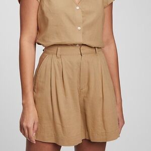 Gap linen blend high rise pleated shorts BLACK